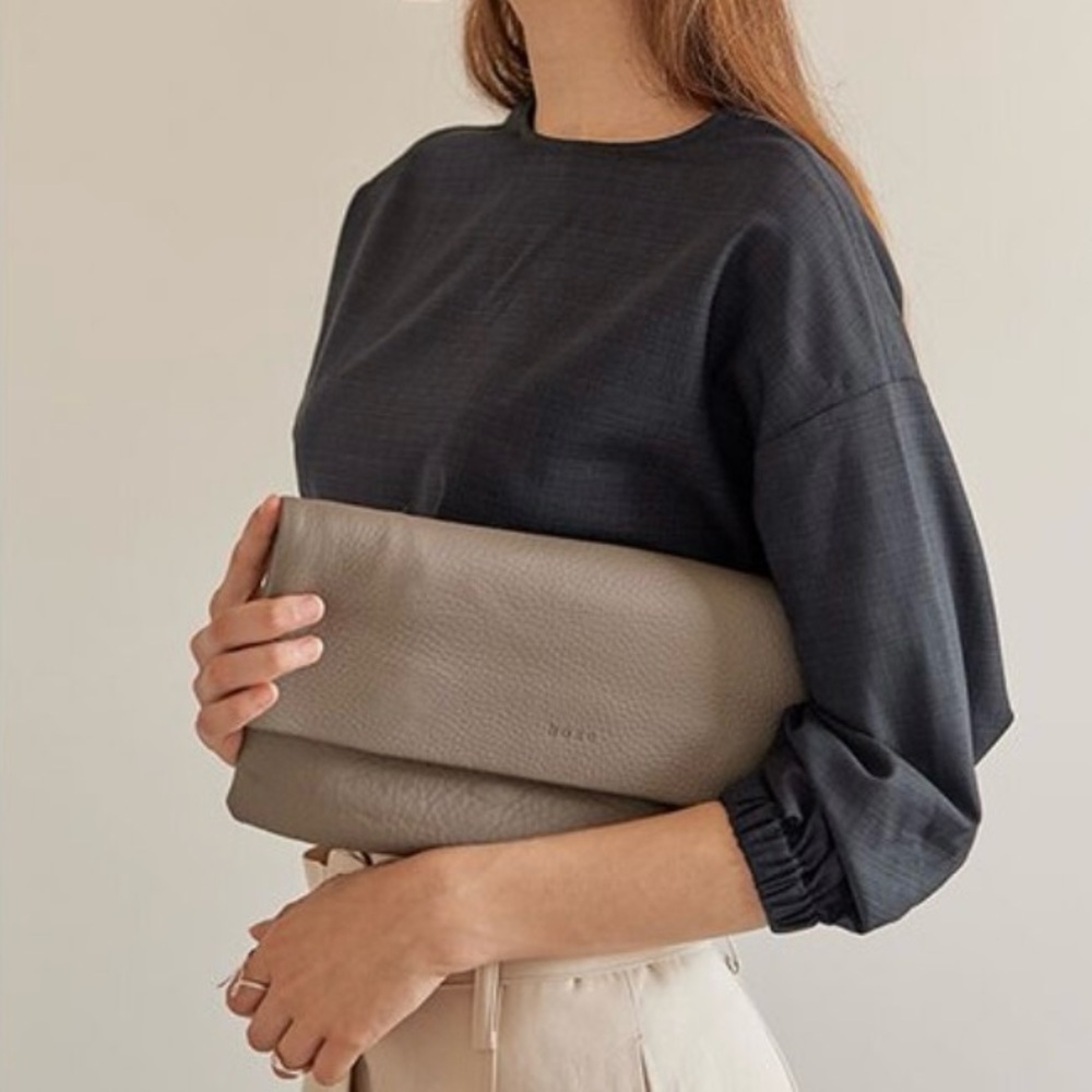 Hoze Korean brand clutch in taupe color